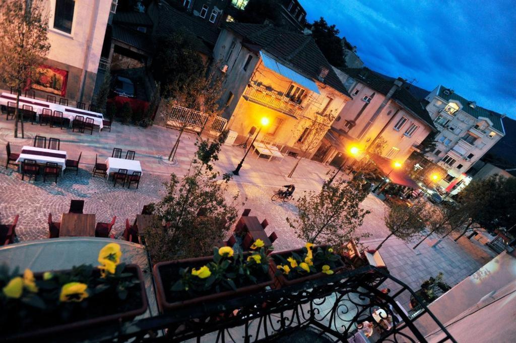 Guest House Sani Skopje Esterno foto